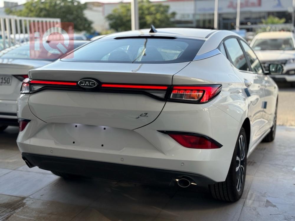 جاك J7